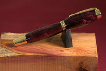 Load image into Gallery viewer, The &#39;Killarney Royal Stag&#39; Fountain Pen
